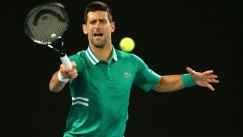 Australian Open: Προκρίθηκε με 3-2 επί του Φριτζ ο τραυματίας Τζόκοβιτς (vids)