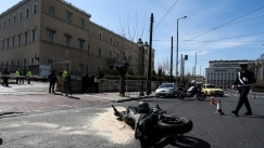 Τα video φωτίζουν το τροχαίο στην Βουλή: Δόθηκε εντολή απο το φρουραρχείο