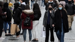Κορονοϊός: Πότε πρέπει να φοράνε μάσκα όσοι έχουν κάνει το εμβόλιο