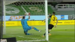 Παναθηναϊκός – ΑΕΚ: Τεράστια απόκρουση του Τσιντώτα στο σουτ του Χατζηγιοβάνη (vid)