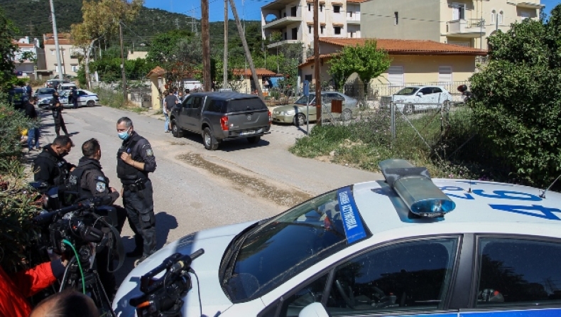 Οι περιγραφές των αστυνομικών και της γειτόνισσας της Καρολάιν για το έγκλημα στα Γλυκά Νερά (vid)