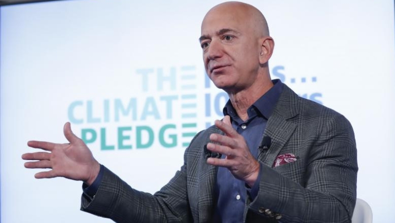 Τζεφ Μπέζος: Θα ταξιδέψει στο διάστημα με την πρώτη πτήση της Blue Origin