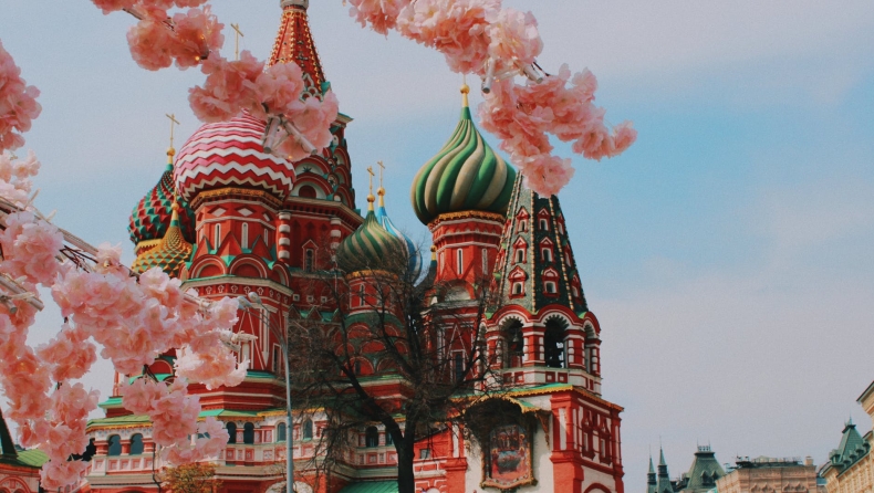 Γέμισε η Μόσχα με πλαστά πιστοποιητικά εμβολιασμού στη μαύρη αγορά