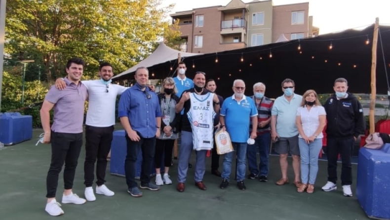Εθνική Ανδρών: Επίσκεψη από τους Έλληνες της Βικτώρια