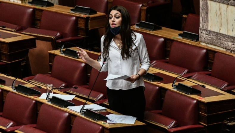 H Μαρία Απατζίδη έχει το... φτωχότερο πόθεν έσχες στην Βουλή (pic)