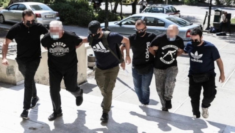 Προφυλακιστέοι ο αστυνομικός και ο πατέρας της 19χρονης από την Ηλιούπολη