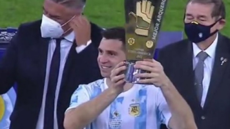 Εμιλιάνο Μαρτίνες: Ο πρώτος Αργεντινός με το Χρυσό Γάντι στο Copa America