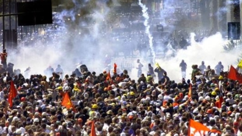 Γένοβα: Είκοσι χρόνια από την δολοφονία του Κάρλο Τζουλιάνι στην σύνοδο της G8 (pics & vid) 