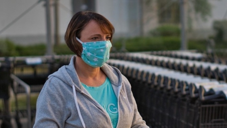 Επιστρέφει η μάσκα και στους εμβολιασμένους στους εσωτερικούς χώρους στις ΗΠΑ, τα CDC αναθεωρούν τις οδηγίες 
