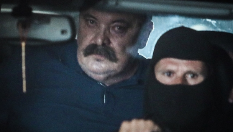 Έρευνα της Εισαγγελίας για πρόσωπα που ενδέχεται να βοήθησαν τον Χρήστο Παππά (vid)