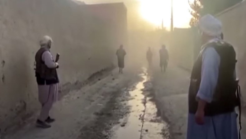 Ταλιμπάν κάνουν κούνια και τσουλήθρα σε παιδική χαρά του Αφγανιστάν (vids)