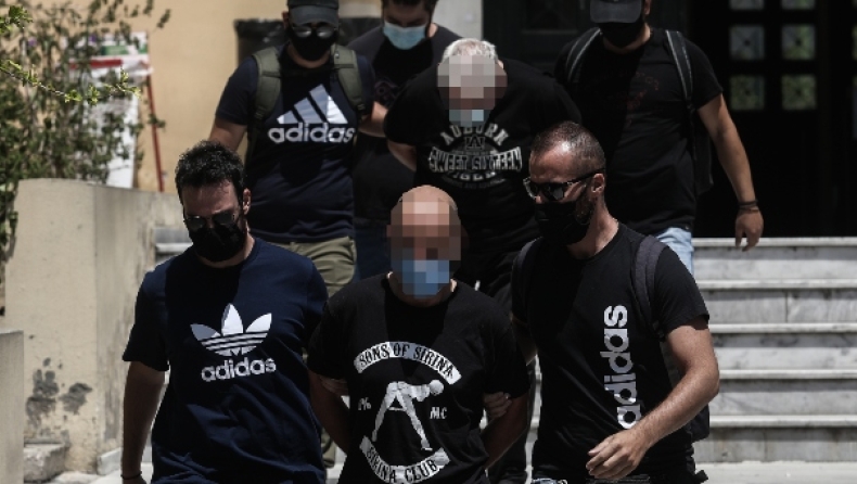 Σοκάρει η 19χρονη για τον αστυνομικό: «Όταν αρνήθηκα να βγω ερωτικά ραντεβού με απείλησε ότι θα με σκοτώσει και ότι θα κάνει κακό στην οικογένειά μου»