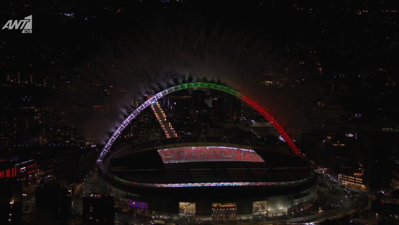 EURO 2020 - Ιταλία: Φωτίστηκε για τους Πρωταθλητές Ευρώπης η αψίδα του «Γουέμπλεϊ» (vid)