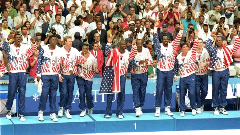 Η βραδιά που η «Dream Team» των Τζόρνταν, «Μάτζικ», Μπερντ κατακτούσε το χρυσό μετάλλιο (vids)