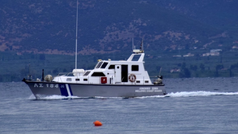  Συνέλαβαν πλοίαρχο επιβατηγού στην Μύκονο για υπεράριθμους επιβάτες