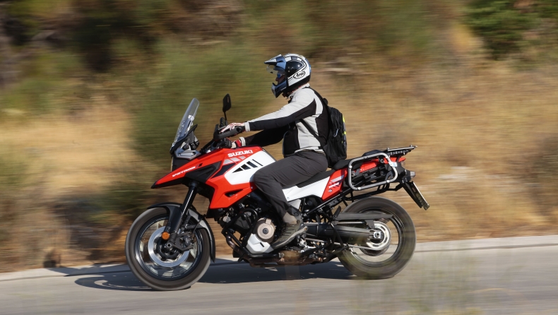 Ο Βασίλης Ορφανός οδηγεί το Suzuki V-Strom 1050 XT (pics)