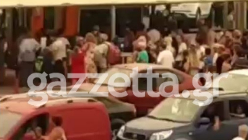 Τεράστια ουρά στα λουτρά Αιδηψού: H μόνη έξοδος από τη Βόρεια Εύβοια (pics & vid)