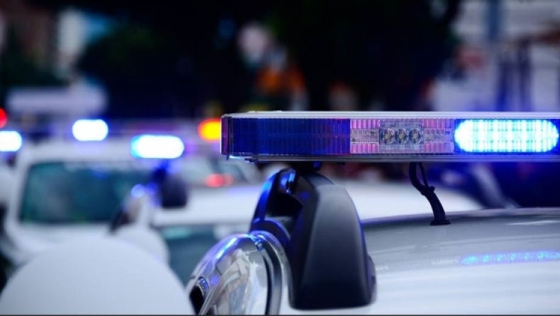 Ληστεία με πυροβολισμούς και τραυματισμό σε φούρνο στον Κολωνό