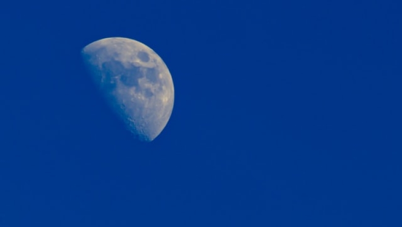 Το αυγουστιάτικο φεγγάρι, οι οπτικές απάτες και οι μύθοι της Σελήνης
