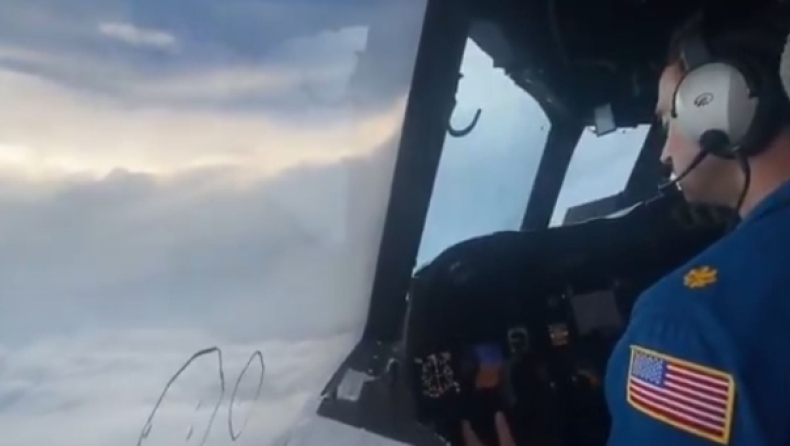 Συγκλονιστικό βίντεο: Αεροσκάφος πετάει μέσα στον τυφώνα Άιντα στο Μεξικό (vid)