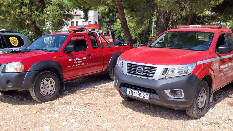 H Nissan δωρίζει πυροσβεστικά Navara στο Σύλλογο Εθελοντών Πολιτικής Προστασίας Δ.Κ. Διονύσου