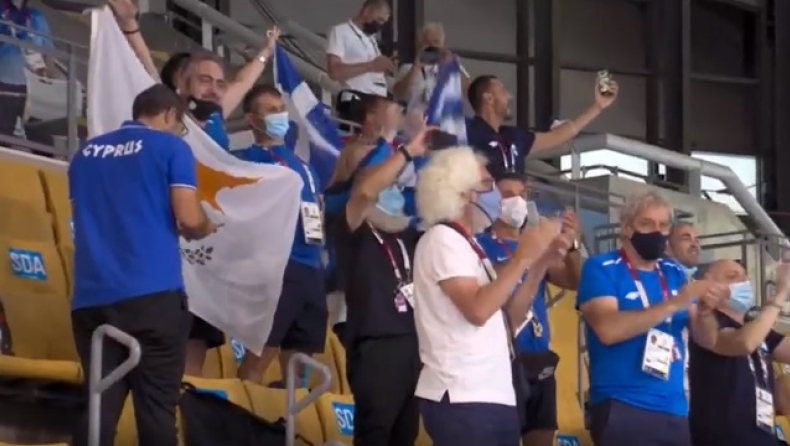 Ολυμπιακοί Αγώνες: Έξαλλοι πανηγυρισμοί από Ελληνες και Κύπριους στην κερκίδα μετά την πρόκριση στους «4» του πόλο (vid)