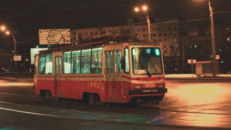 Μία νεκρή και 18 τραυματίες από έκρηξη σε λεωφορείο στη Ρωσία