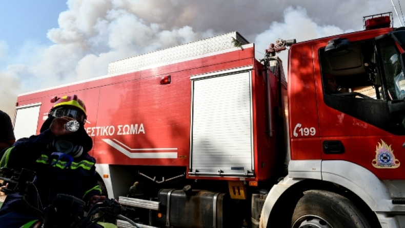 Σε διαθεσιμότητα ο αξιωματικός που φέρεται να ζήτησε «πολιτικό μέσο» για να στείλει πυροσβεστικό στη Γορτυνία