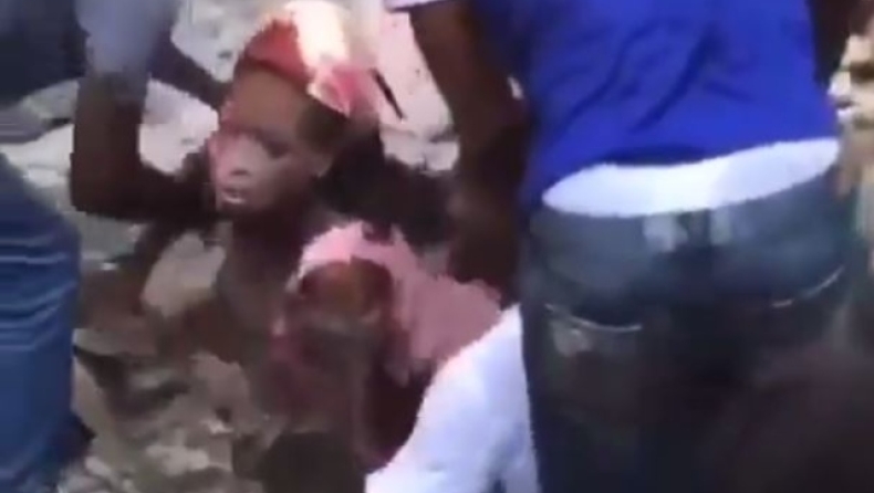 Συγκλονιστικό βίντεο από τον σεισμό στην Αϊτή: Η στιγμή της διάσωσης παιδιών από τα συντρίμμια (vid)