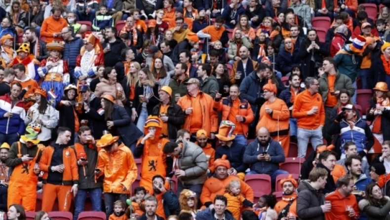 Η Ολλανδία ανάβει το «πράσινο φως» για γεμάτα γήπεδα