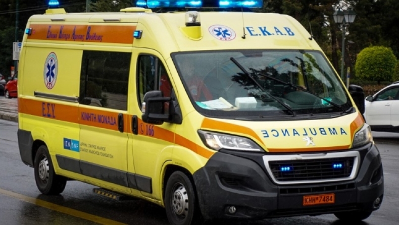 Σοβαρό τροχαίο στην Κρήτη: Αγροτικό αυτοκίνητο χτύπησε άνδρα που έκανε τζόκινγκ και μετά έπεσε σε γκρεμό 
