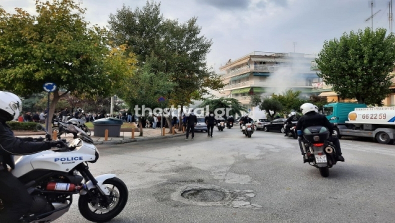 Μία σύλληψη και 19 συνολικά προσαγωγές στην αντιφασιστική κινητοποίηση στη Σταυρούπολη (vid)