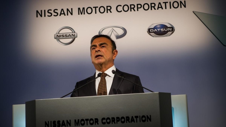 O Γκον λέει ότι η Nissan έχει μείνει πίσω στον εξηλεκτρισμό της γκάμας της