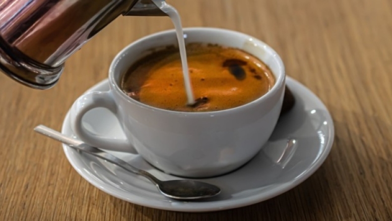 Συναγερμός για ανατιμήσεις «φωτιά»: Φόβοι πως ο καφές μπορεί να φτάσει τα 5 ευρώ, αυξήσεις σε ρεύμα και καύσιμα