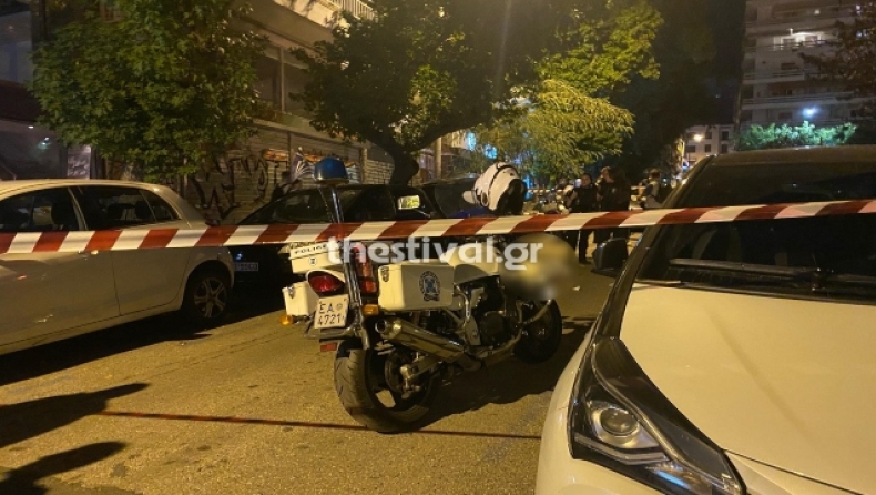 Θεσσαλονίκη: Άνδρας μπήκε αιμόφυρτος σε εστιατόριο, άρπαξε ένα μαχαίρι και σκότωσε νεαρό (vid)