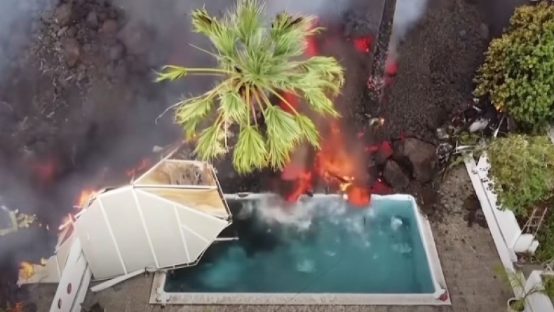 Το «ποτάμι της κόλασης»: Συγκλονιστικό βίντεο με τη λάβα να βράζει σε πισίνα (pic & vid)