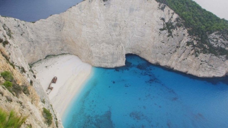 Το ναυάγιο της Ζακύνθου είχε ξεμείνει από καύσιμα επειδή ο πλοιοκτήτης έπαιζε μπαρμπούτι (vids)