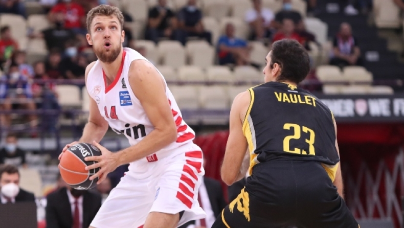 Ολυμπιακός-ΑΕΚ 103-78: O Βεζένκοβ «άγγιξε» το ρεκόρ καριέρας του στην Basket League