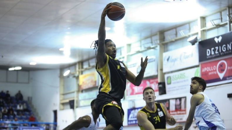 Ιωνικός - ΑΕΚ: Το εντυπωσιακό alley-oop κάρφωμα του Γκρίφιν (vid)