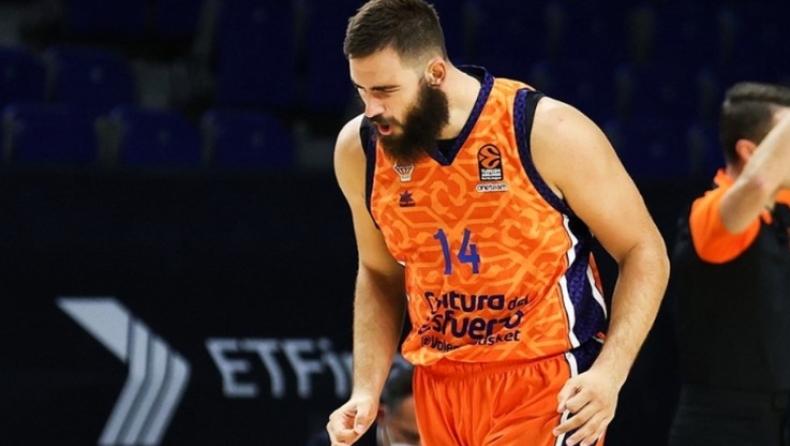 Ντούμπλιεβιτς: Πρώτος σκόρερ στην ιστορία της Βαλένθια στην ACB (vid)