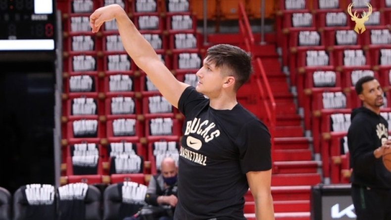 Μπακς: Ξεκίνησαν το ματς με 1/16 σουτ!