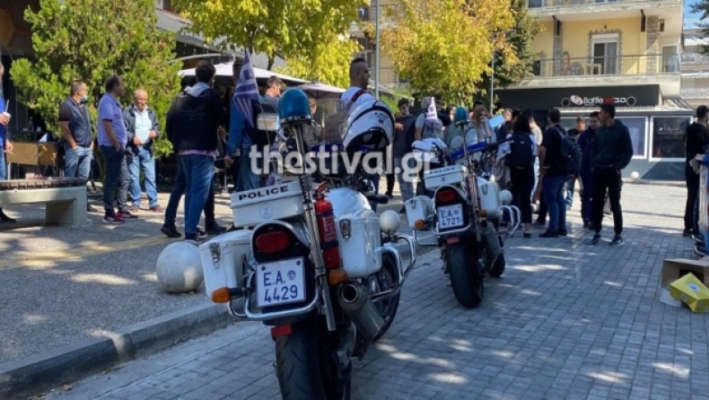 Θεσσαλονίκη: Ακροδεξιοί επιτέθηκαν σε μέλη της ΚΝΕ με αλυσίδες και στυλιάρια, τέσσερις τραυματίες