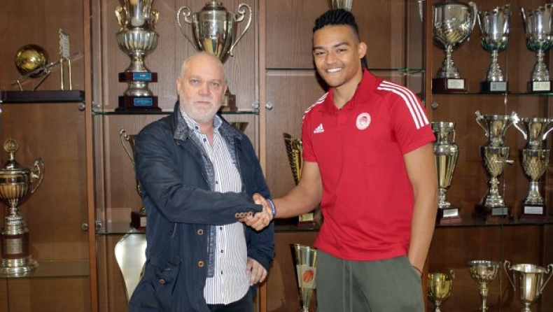 Πυροδότησε «βόμβα» με Εμμανουήλ Καραλή ο Ολυμπιακός!