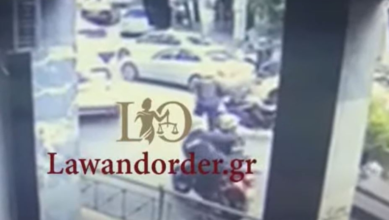 Βίντεο σοκ με την καταδίωξη του κλεμμένου αυτοκινήτου στο κέντρο της Αθήνας (vid)