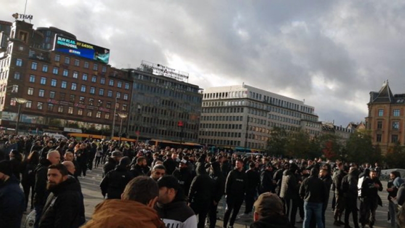 «Ασπρόμαυρο» το κέντρο της Κοπεγχάγης από τους οπαδούς του ΠΑΟΚ (vids)