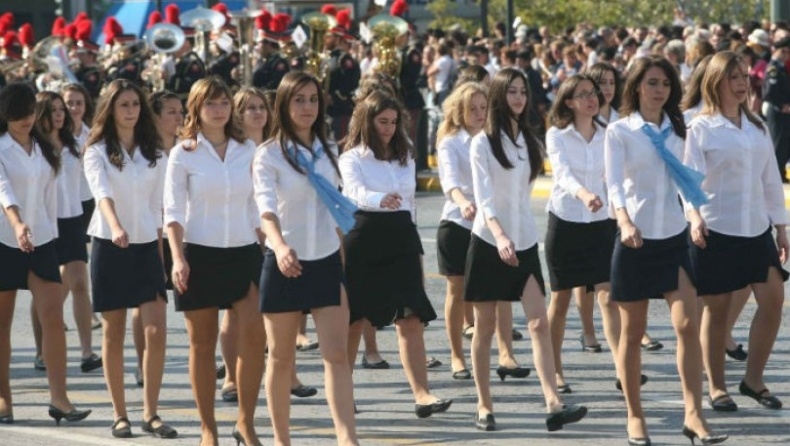 Ανατροπή: Θα γίνουν και μαθητικές παρελάσεις
