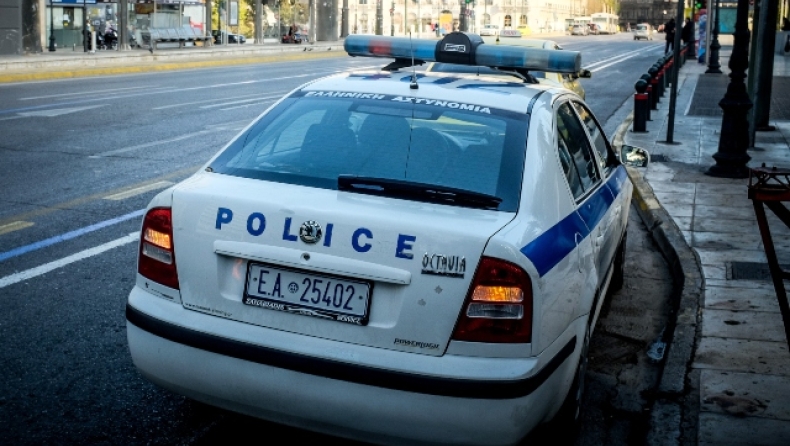 Τρία άτομα συνελήφθησαν στην Ακρόπολη όταν προσπάθησαν να αναρτήσουν πανό