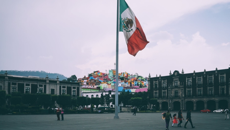 Δύο τουρίστριες σκοτώθηκαν όταν βρέθηκαν σε μάχη συμμοριών στο Μεξικό
