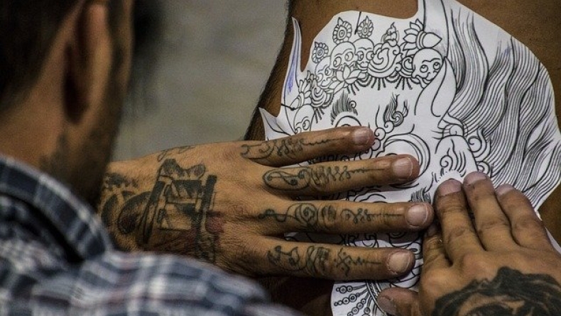 Tattoo artist αποκαλύπτει τα σχέδια που όποιος τα κάνει θα μετανιώσει σε λίγα χρόνια (vid)