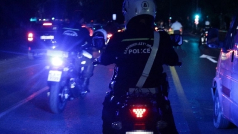 Διαρρήκτες στο Μαρούσι πετούσαν γλάστρες στα κεφάλια ειδικών φρουρών για να μη συλληφθούν (vid)